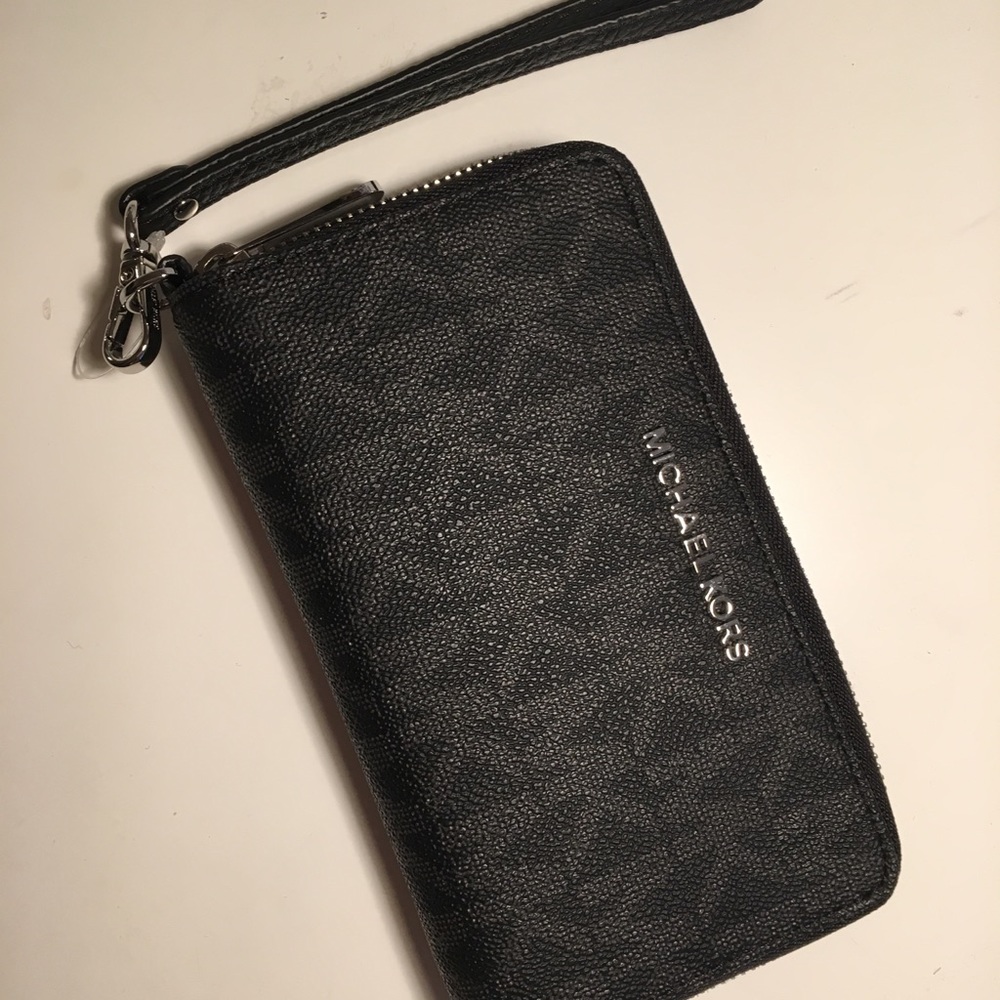 Michael Kors Wallet Wrislet NWT